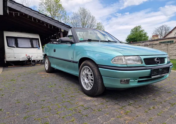 Opel Astra cena 6600 przebieg: 215000, rok produkcji 1995 z Kępno małe 172